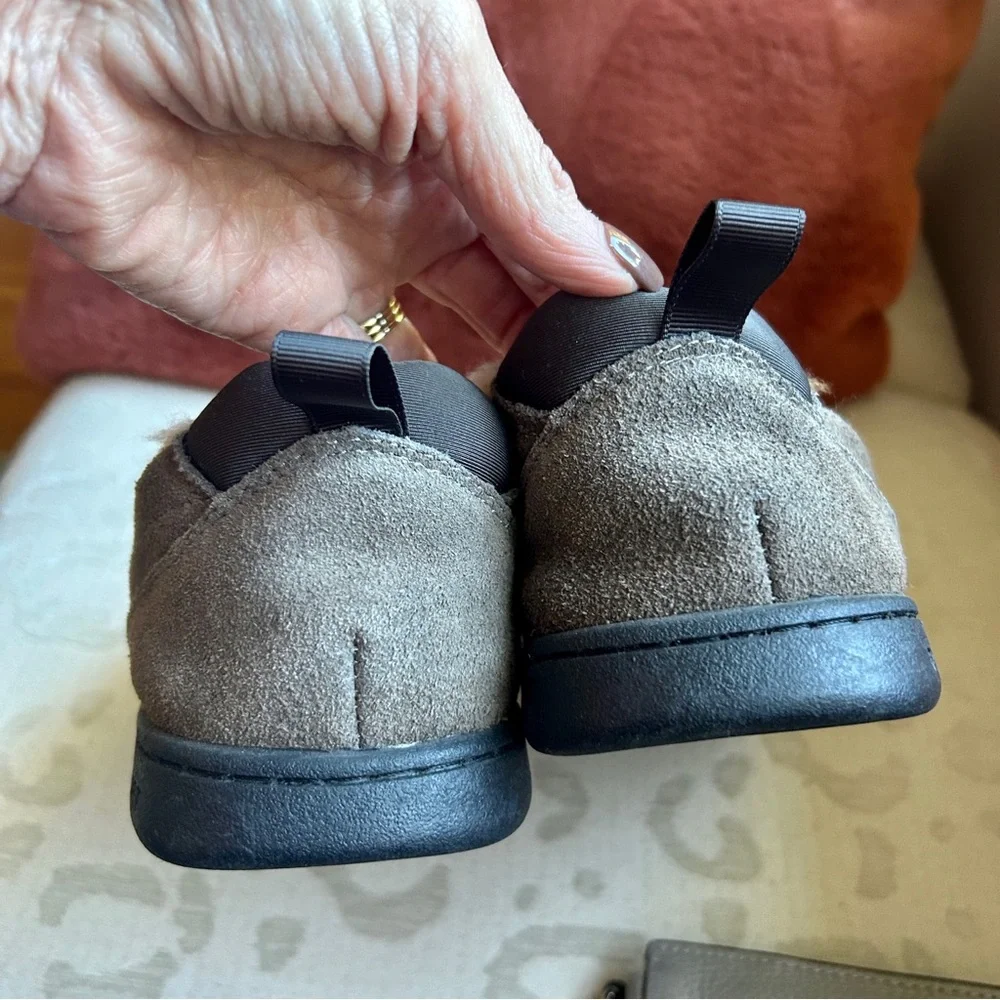 Rockport Gray Suede Leather Loafers with faux fur lining 10 M